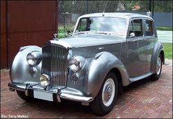 История Bentley 1940 12.jpg