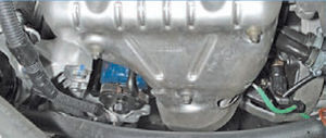 Проверка уровня масла в двигателе Logan 2005 47-1.jpg