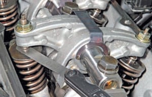 Регулировка клапанов двигатель Ремонт Logan 2005 68-2.jpg