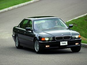 BMW-E38.jpg